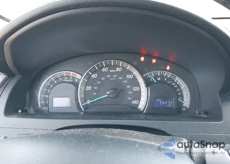 2013 Toyota Camry Se z USA, uszkodzony, nr VIN 4T1BF1FK5DU282734